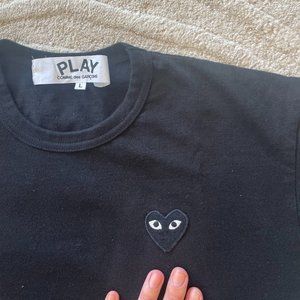 COMME DES GARCONS PLAY BASIC LOGO TEE